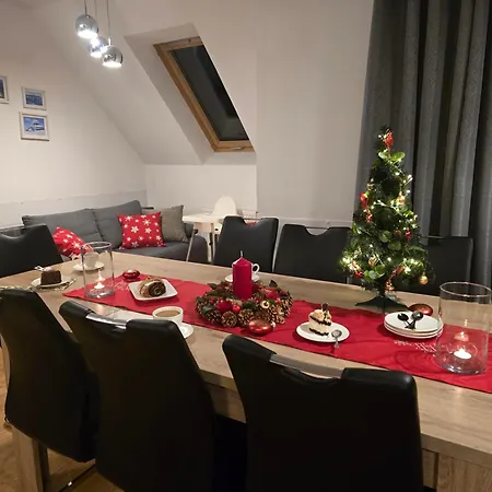 4seasons Z Prywtna Sauna I Kominkiem Apartmán *